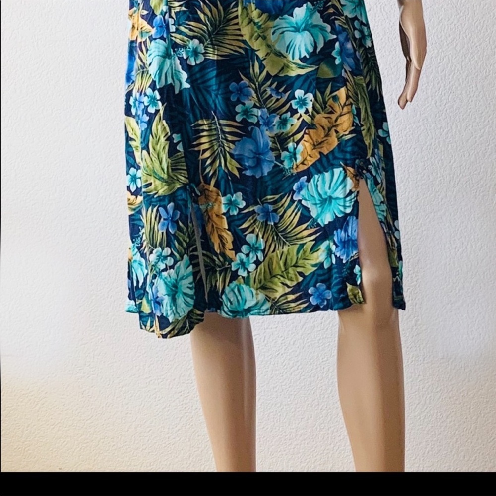 NWOT Floral Sundress - Picture 3 of 6